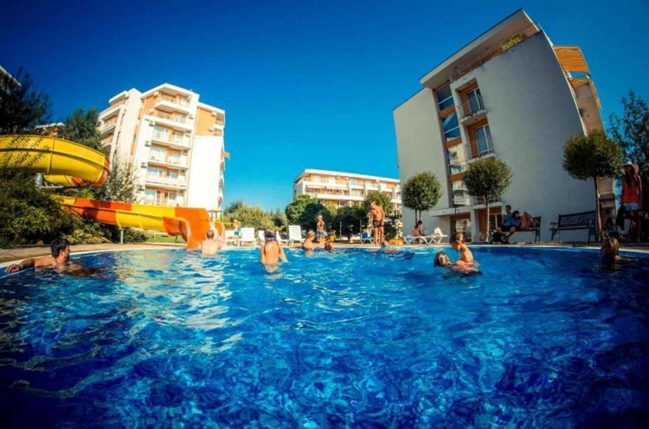 Fort Noks - Menada Apartments Sveti Vlas Extérieur photo