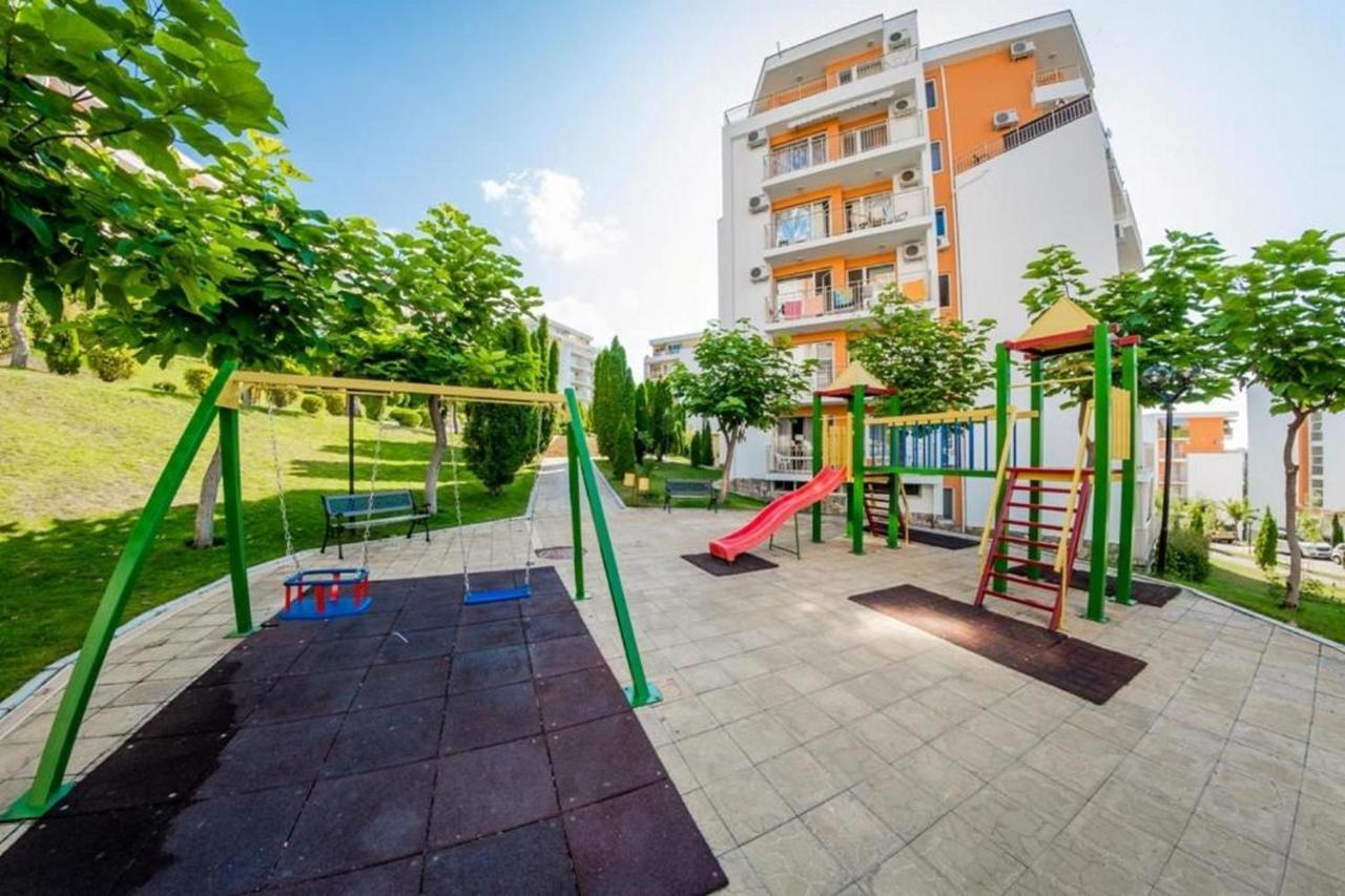 Fort Noks - Menada Apartments Sveti Vlas Extérieur photo