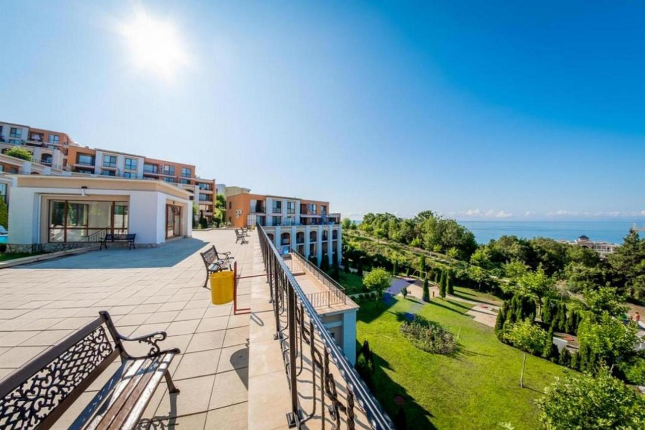 Fort Noks - Menada Apartments Sveti Vlas Extérieur photo
