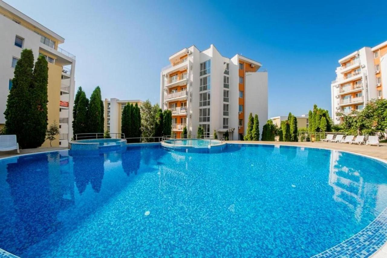 Fort Noks - Menada Apartments Sveti Vlas Extérieur photo