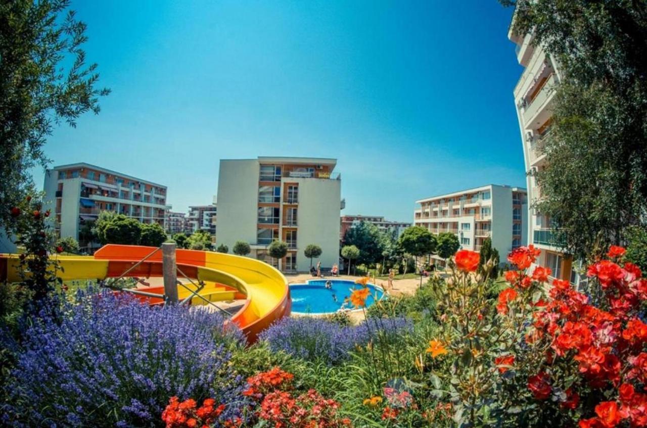 Fort Noks - Menada Apartments Sveti Vlas Extérieur photo