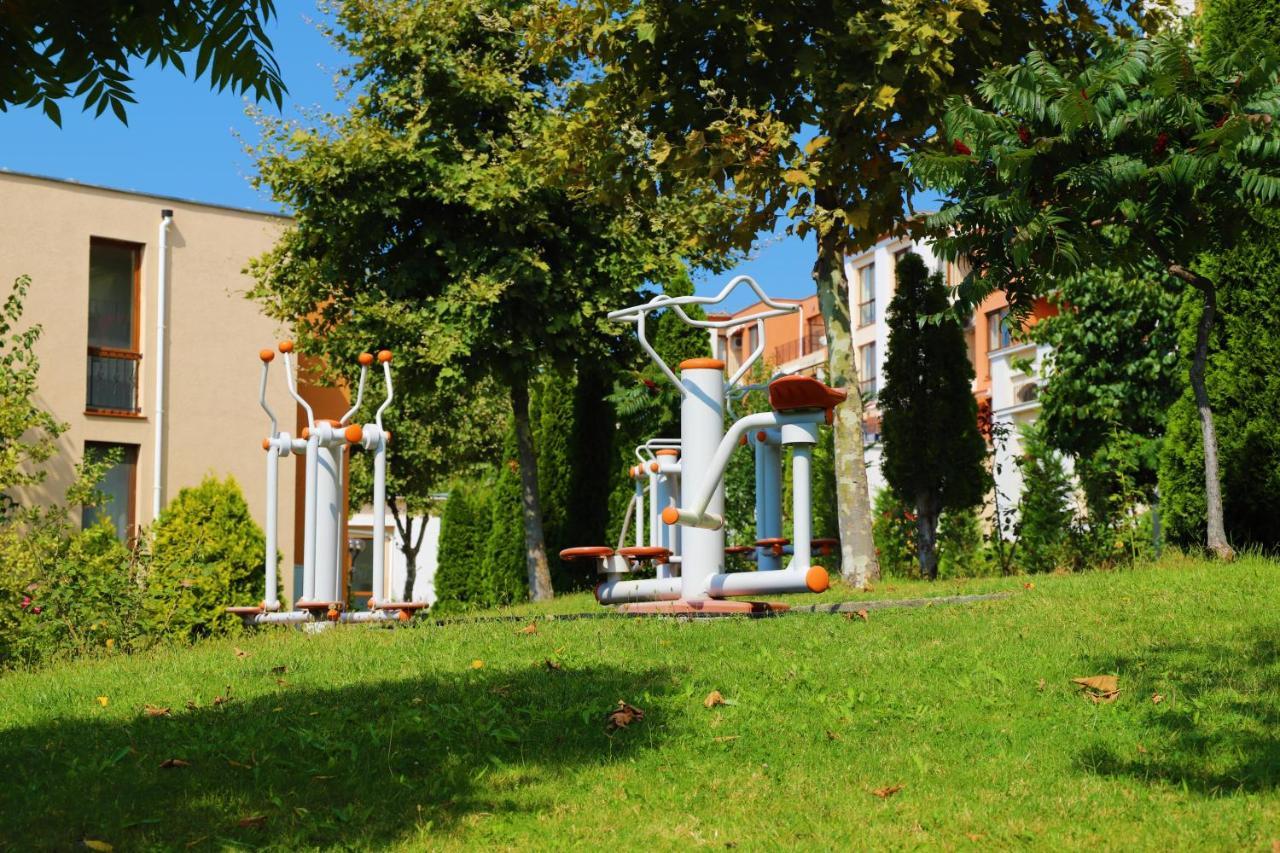 Fort Noks - Menada Apartments Sveti Vlas Extérieur photo