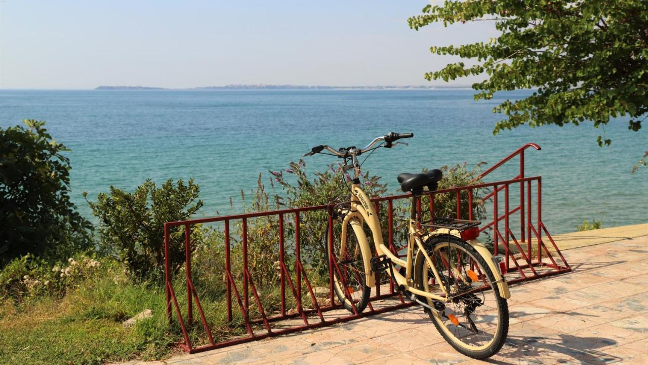 Fort Noks - Menada Apartments Sveti Vlas Extérieur photo