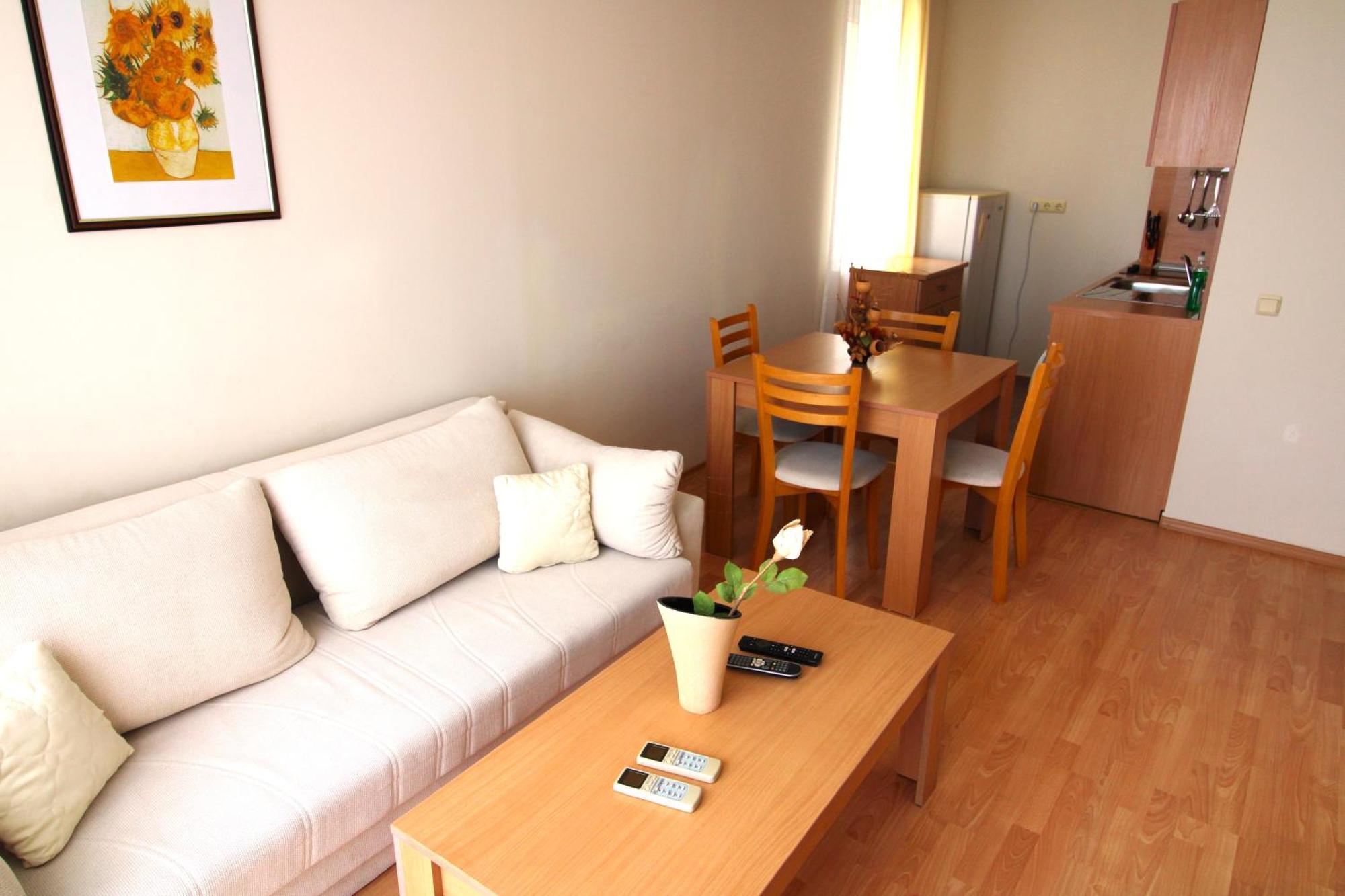 Fort Noks - Menada Apartments Sveti Vlas Extérieur photo